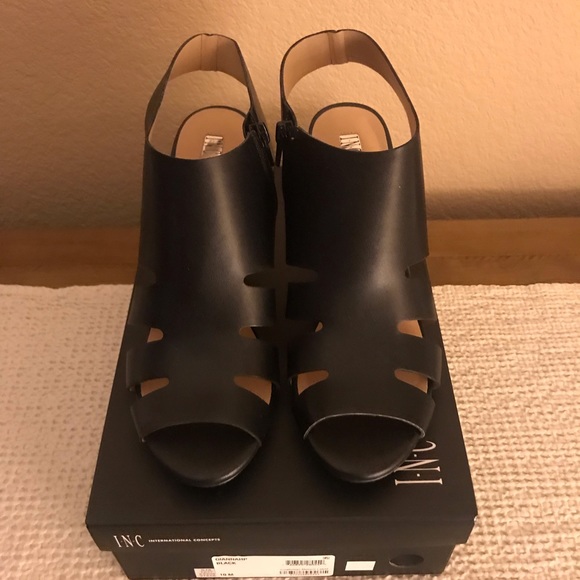 Heels - Picture 2 of 3